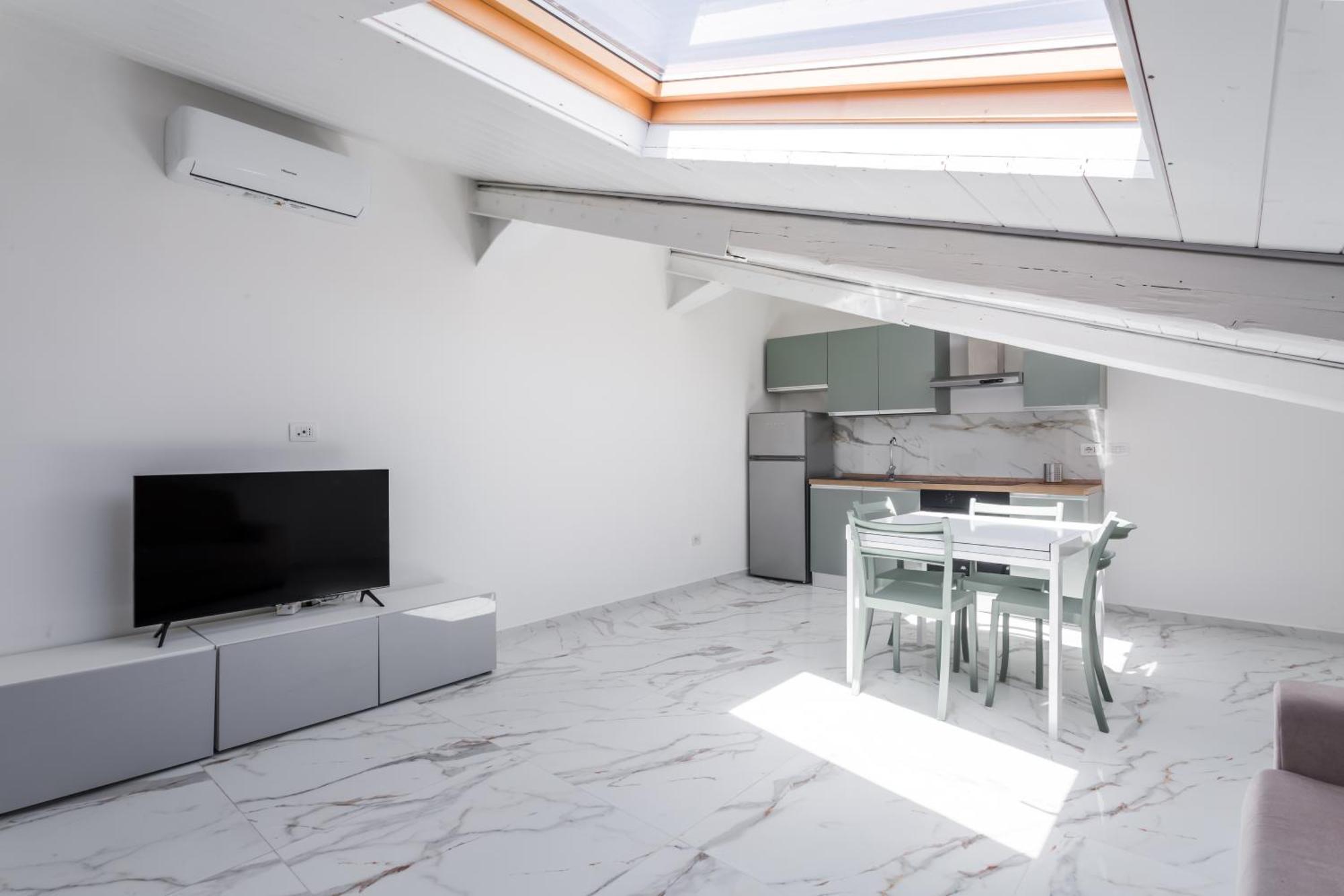 Attico Bella Napoli Aparthotel ภายนอก รูปภาพ