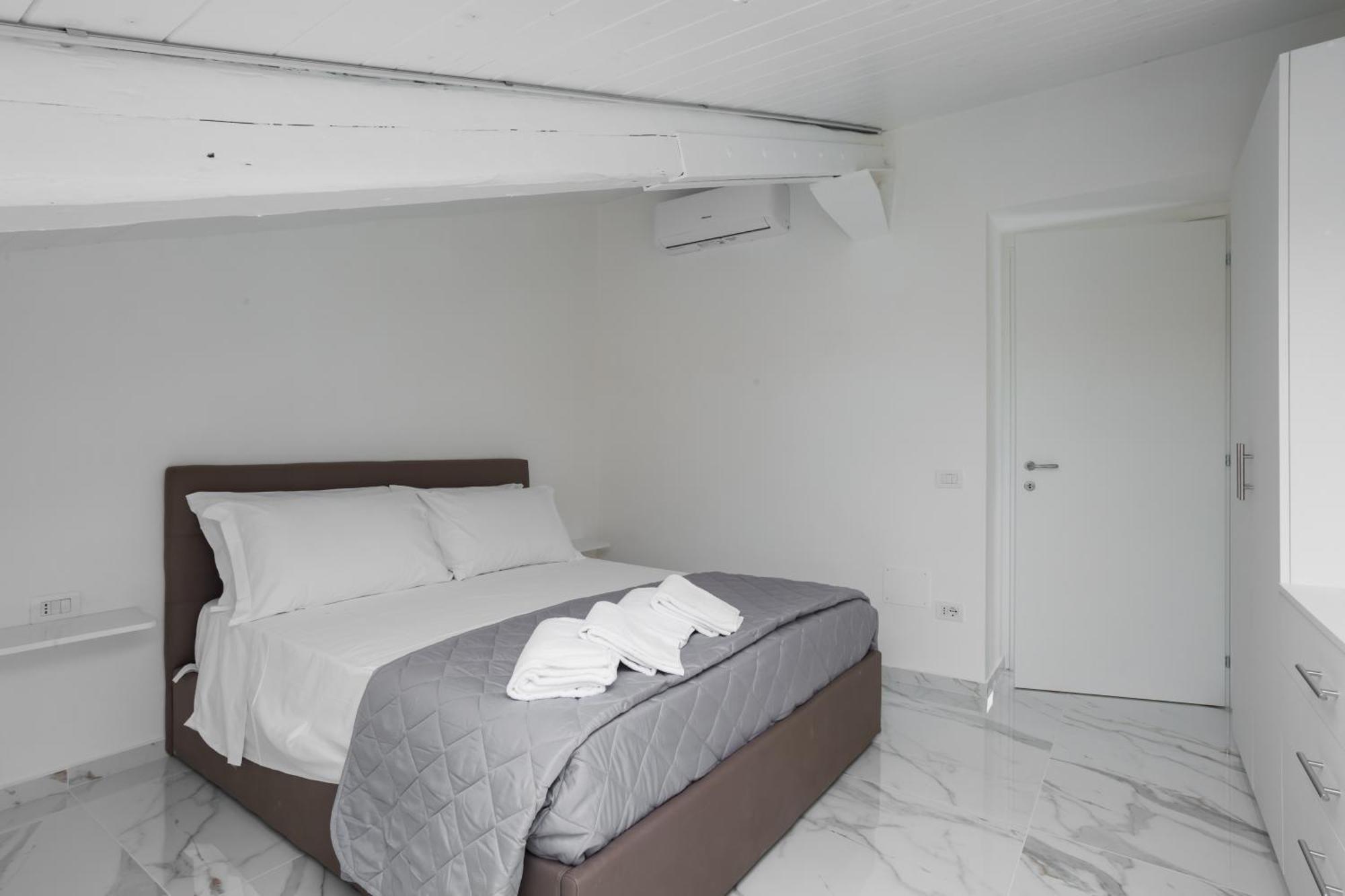 Attico Bella Napoli Aparthotel ภายนอก รูปภาพ