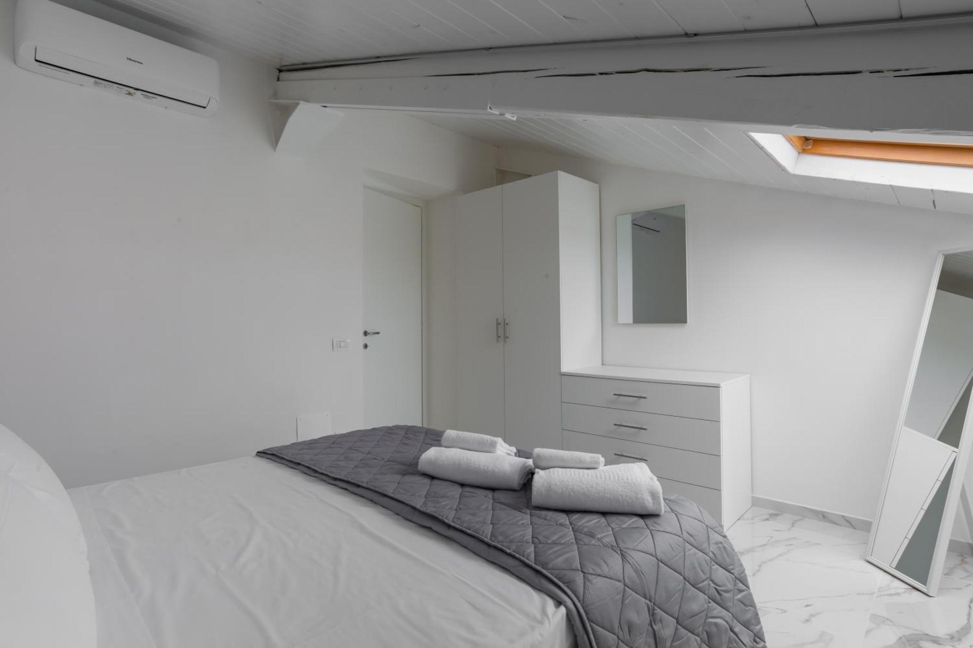 Attico Bella Napoli Aparthotel ภายนอก รูปภาพ
