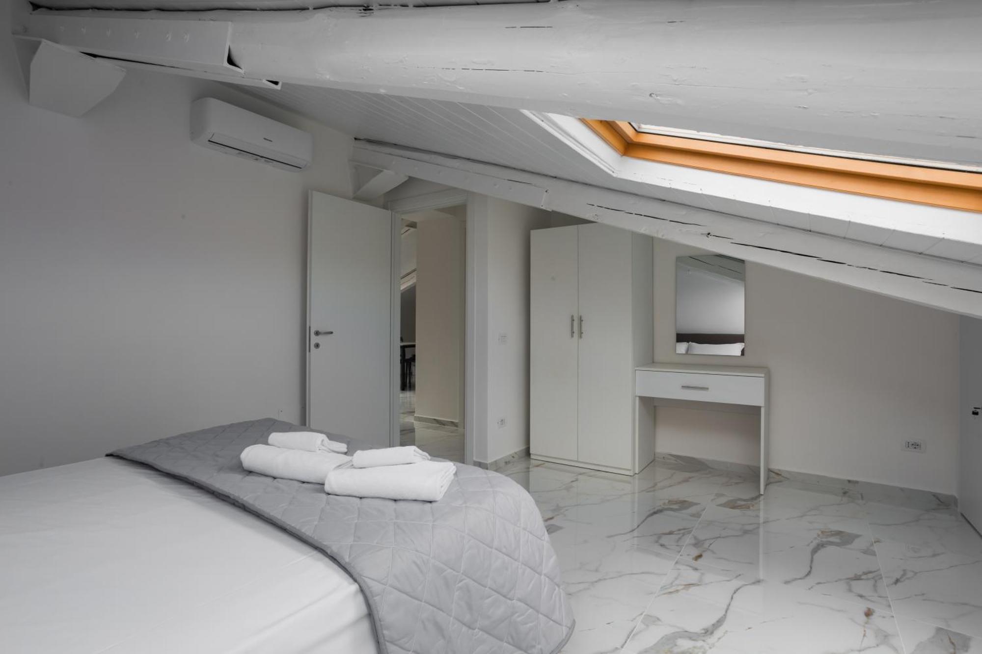 Attico Bella Napoli Aparthotel ภายนอก รูปภาพ