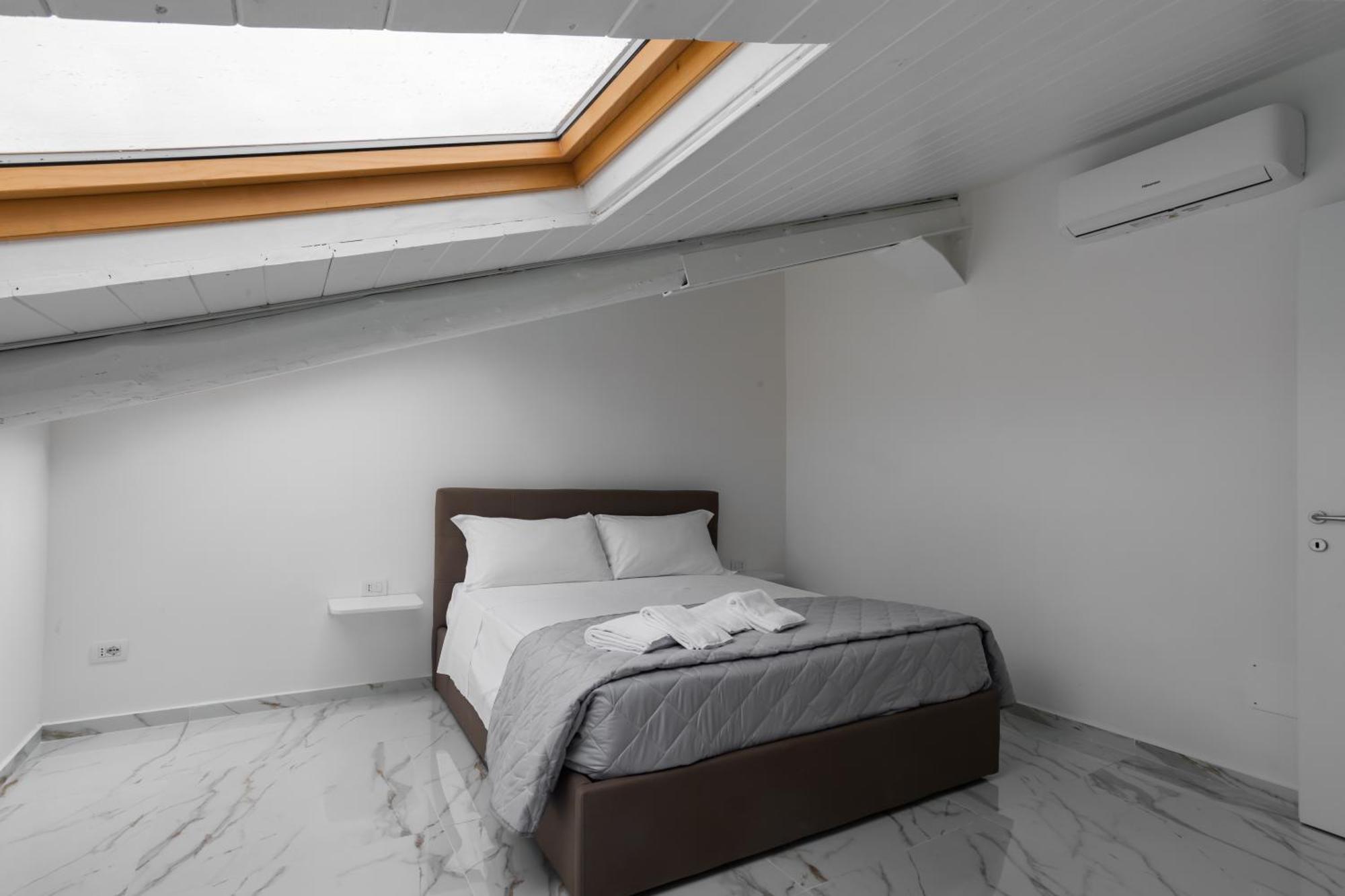 Attico Bella Napoli Aparthotel ภายนอก รูปภาพ