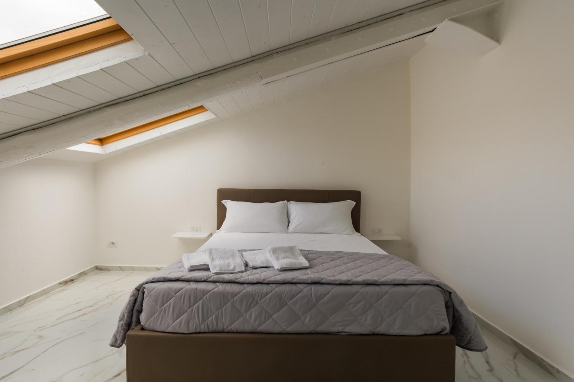 Attico Bella Napoli Aparthotel ภายนอก รูปภาพ